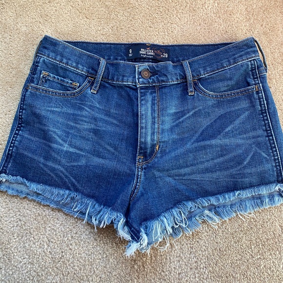 Hollister Pants - ⭐️SOLD⭐️Hollister jean shorts
